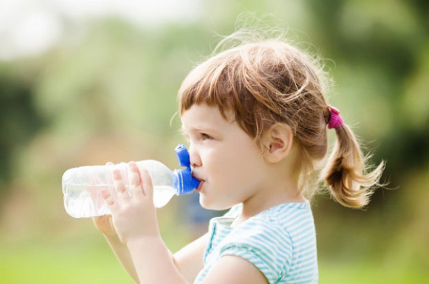 آیا آب گازدار برای کودکان مفید است؟