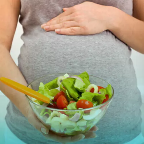 18 غذایی که در دوران بارداری باید بخورید