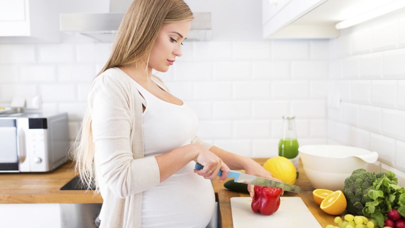 18 غذایی که در دوران بارداری باید بخورید